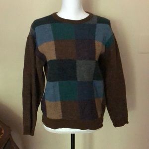 Vintage Patterned Wool Sweater Body Conscious